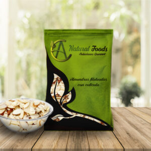 Almendra fileteada con cutícula